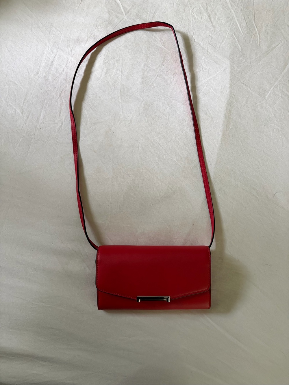 Red Crossbody Shoulder Bag - Sleek Everyday Style